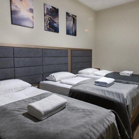 Nesvit Hotel Kiev Esterno foto