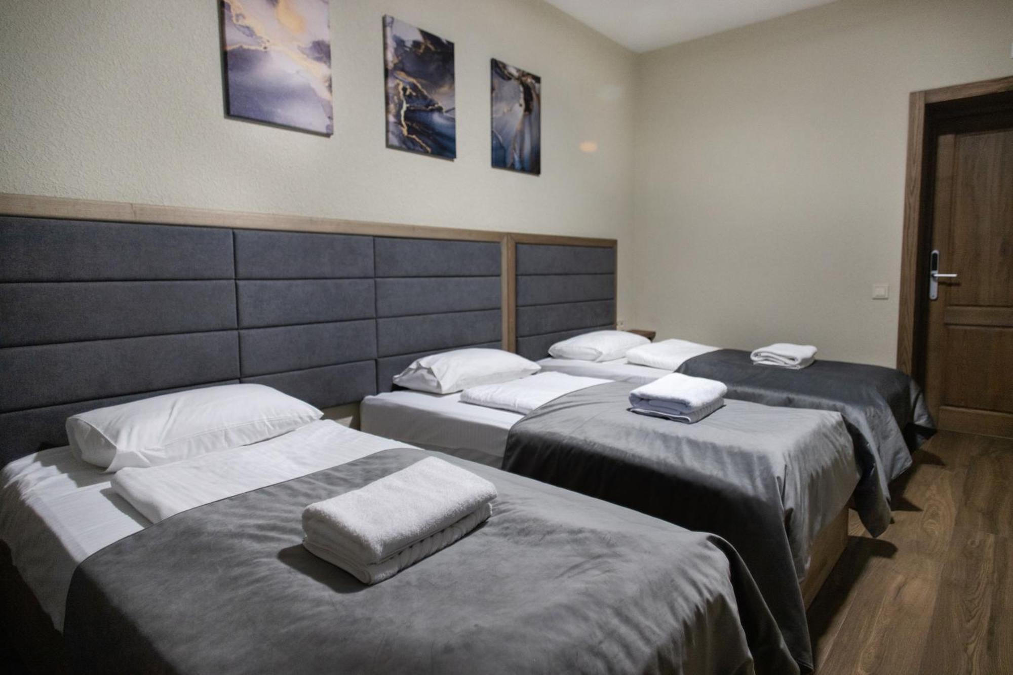 Nesvit Hotel Kiev Esterno foto